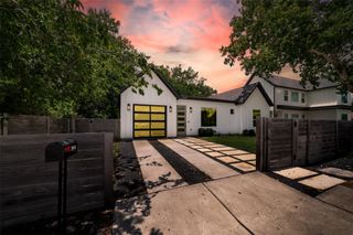 709 W St Elmo RD 2, Austin, TX 78745