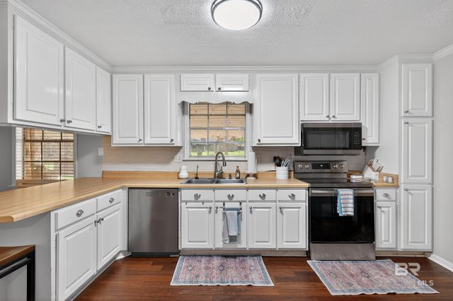 46006 Pecan Lane, Bay Minette, AL 36507