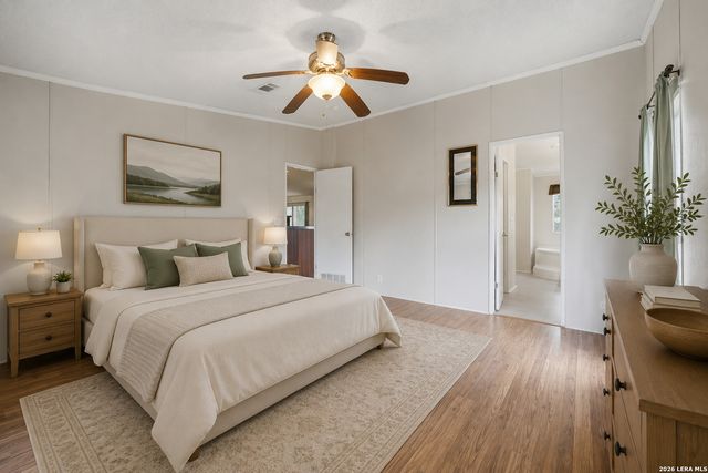 100 SANDY OAK LN, Stockdale, TX 78160