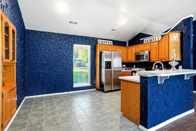 7150 Allyn Drive, Azle, TX 76020