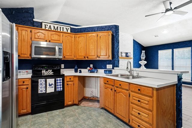 7150 Allyn Drive, Azle, TX 76020
