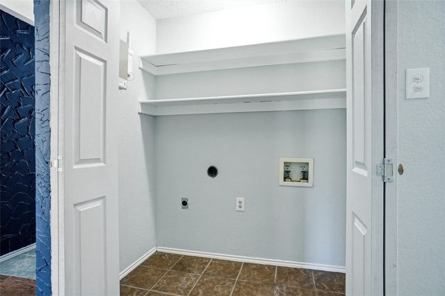 7150 Allyn Drive, Azle, TX 76020