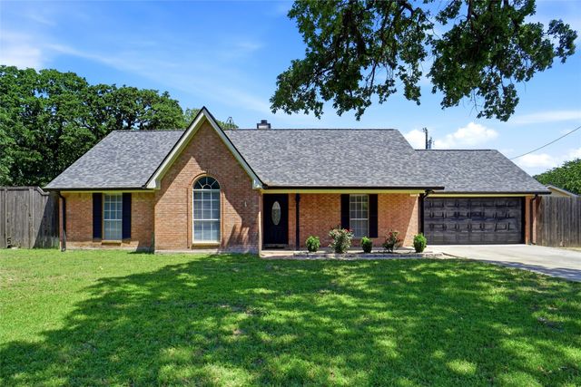 7150 Allyn Drive, Azle, TX 76020