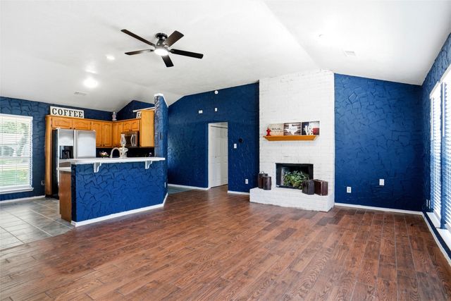 7150 Allyn Drive, Azle, TX 76020