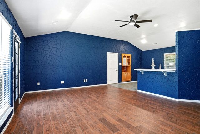 7150 Allyn Drive, Azle, TX 76020