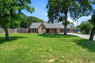 7150 Allyn Drive, Azle, TX 76020