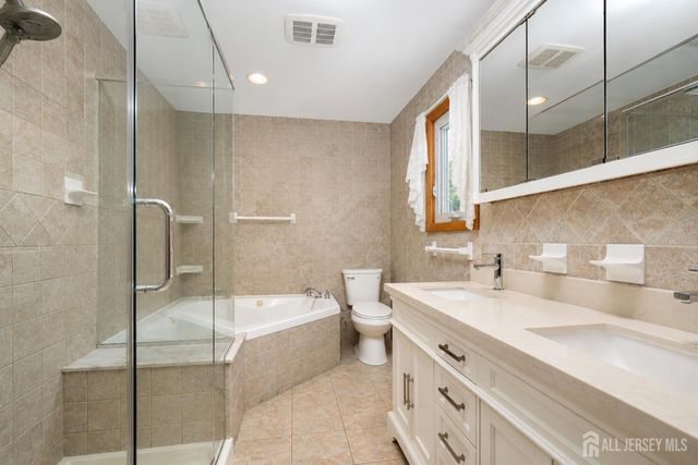 1731 Holly Road, North Brunswick, NJ 08902