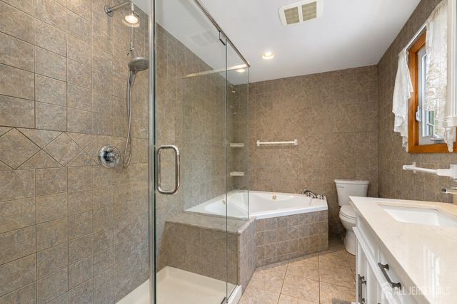 1731 Holly Road, North Brunswick, NJ 08902