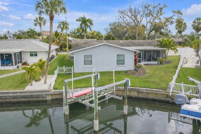 4000 14TH STREET NE, St Petersburg, FL 33703