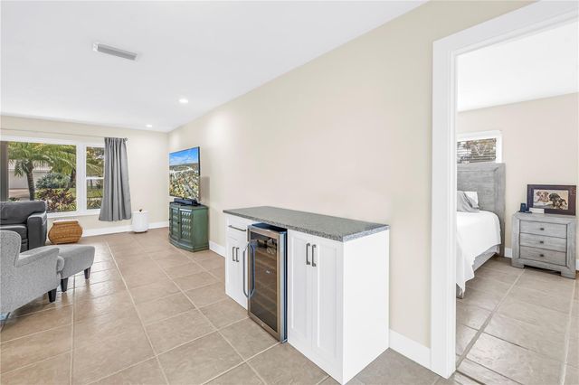 4000 14TH STREET NE, St Petersburg, FL 33703