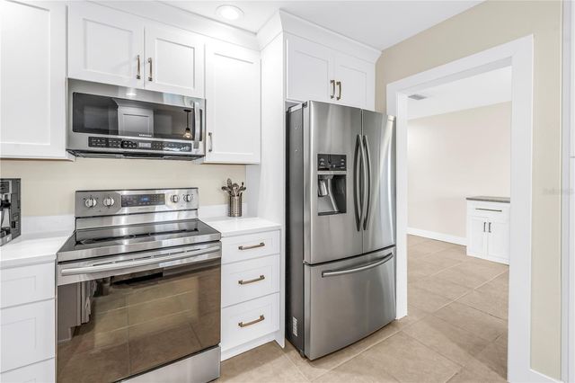 4000 14TH STREET NE, St Petersburg, FL 33703