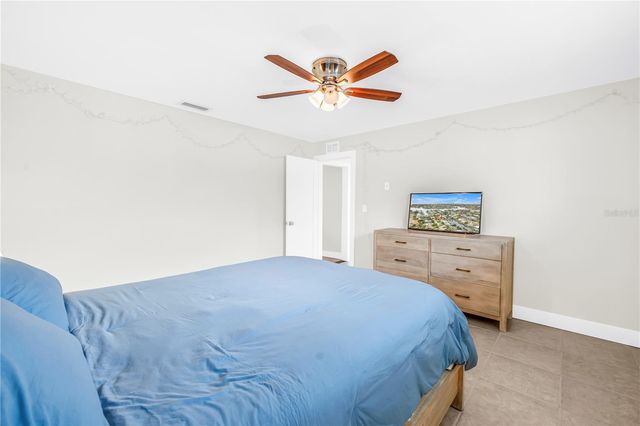 4000 14TH STREET NE, St Petersburg, FL 33703