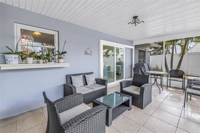 4000 14TH STREET NE, St Petersburg, FL 33703