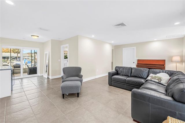 4000 14TH STREET NE, St Petersburg, FL 33703