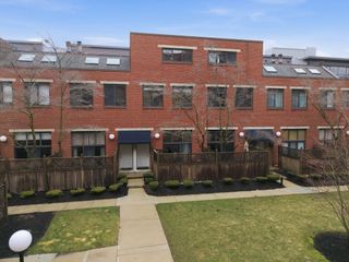 85 Brainerd Rd TH7, Boston, MA 02134