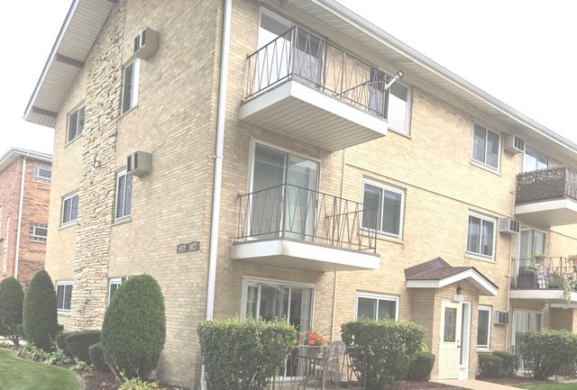 6019 W 64th Place 23-4, Chicago, IL 60638