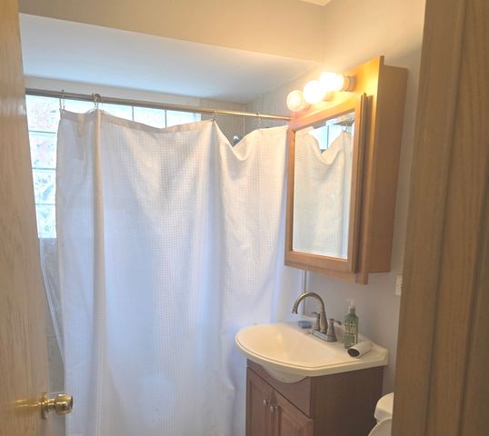 6019 W 64th Place 23-4, Chicago, IL 60638