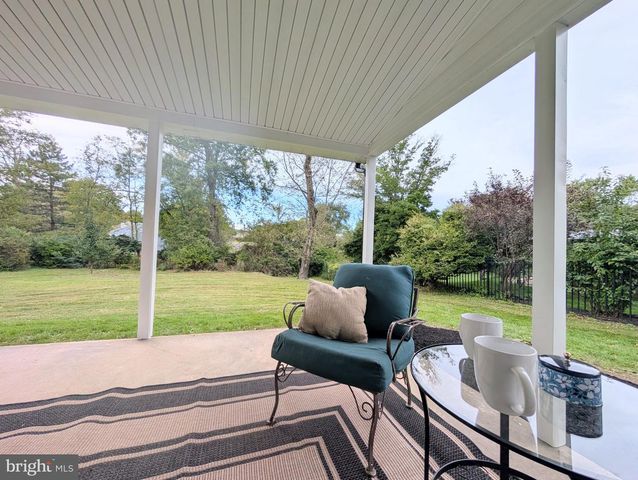 13 BROOK LN, Chalfont, PA 18914