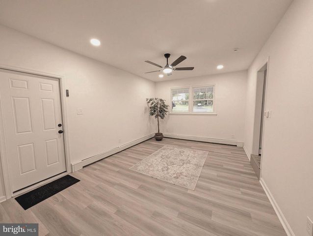 13 BROOK LN, Chalfont, PA 18914