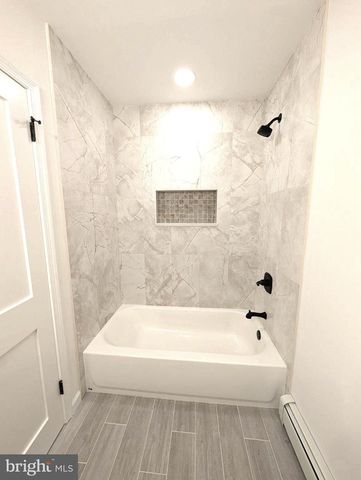 13 BROOK LN, Chalfont, PA 18914