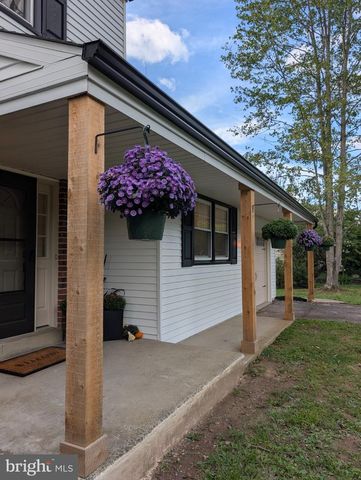 13 BROOK LN, Chalfont, PA 18914