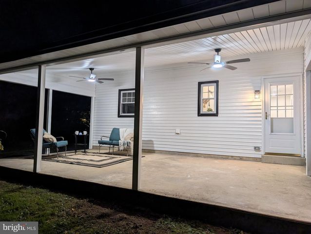 13 BROOK LN, Chalfont, PA 18914