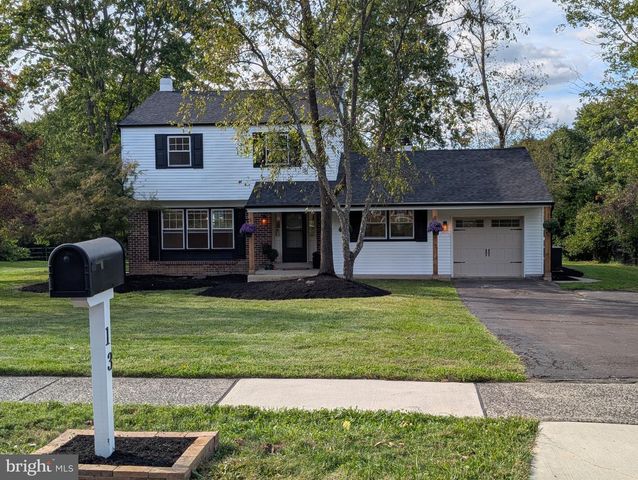 13 BROOK LN, Chalfont, PA 18914
