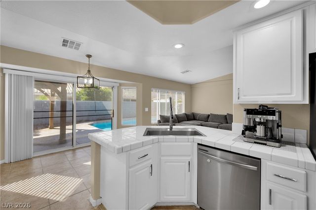 10779 Rising Smoke Court, Las Vegas, NV 89183