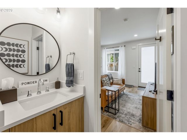 6185 N CAMPBELL Ave, Portland, OR 97217