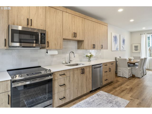 6185 N CAMPBELL Ave, Portland, OR 97217
