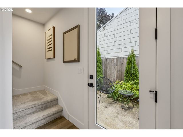 6185 N CAMPBELL Ave, Portland, OR 97217