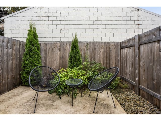 6185 N CAMPBELL Ave, Portland, OR 97217