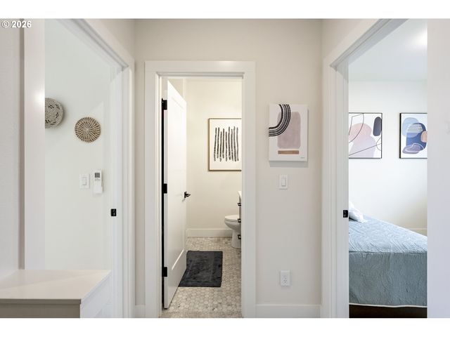 6185 N CAMPBELL Ave, Portland, OR 97217