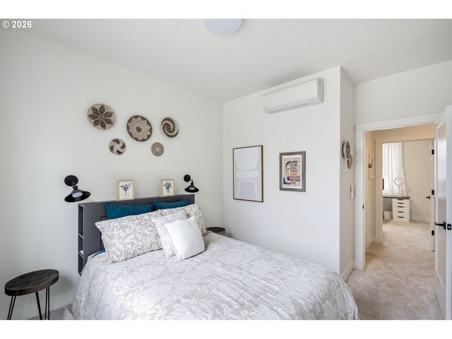 6185 N CAMPBELL Ave, Portland, OR 97217