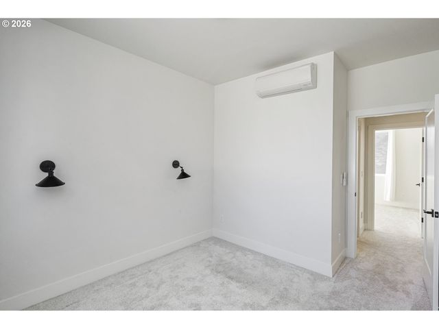 6185 N CAMPBELL Ave, Portland, OR 97217