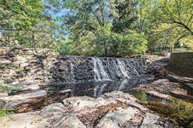 1858 D Youville Lane, Atlanta, GA 30341