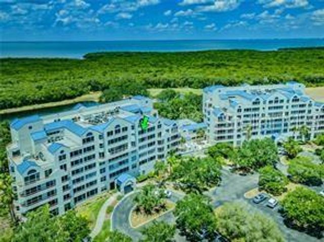2333 FEATHER SOUND DRIVE B304, Clearwater, FL 33762