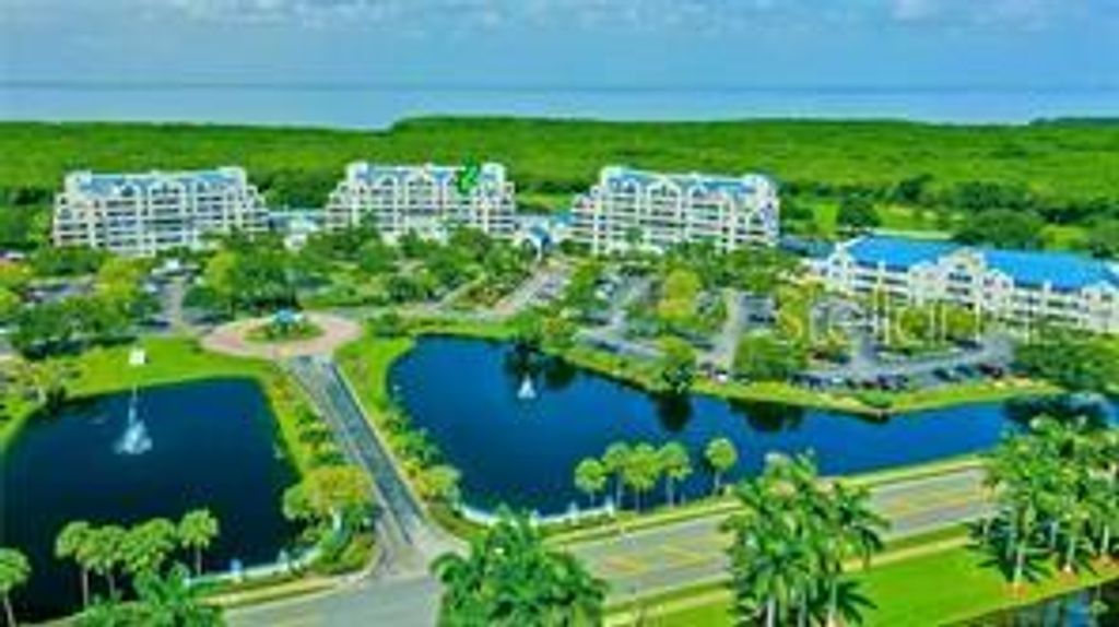 2333 FEATHER SOUND DRIVE B304, Clearwater, FL 33762