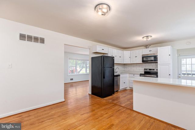 20 WASHINGTON DR, Annapolis, MD 21401