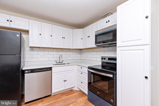 20 WASHINGTON DR, Annapolis, MD 21401