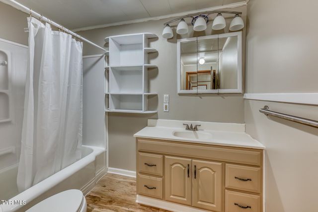 945 North Elm Avenue, Erwin, TN 37650