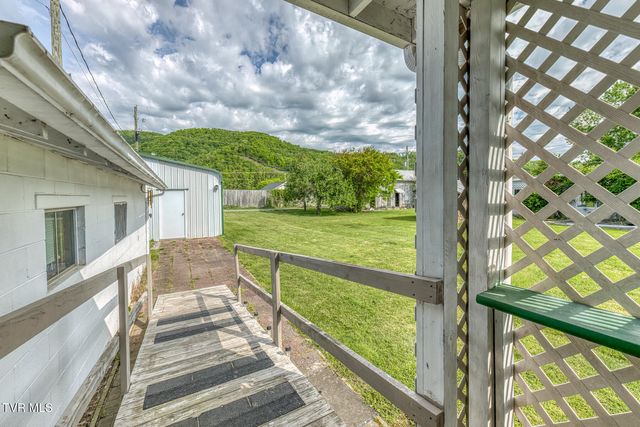 945 North Elm Avenue, Erwin, TN 37650
