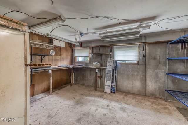 945 North Elm Avenue, Erwin, TN 37650