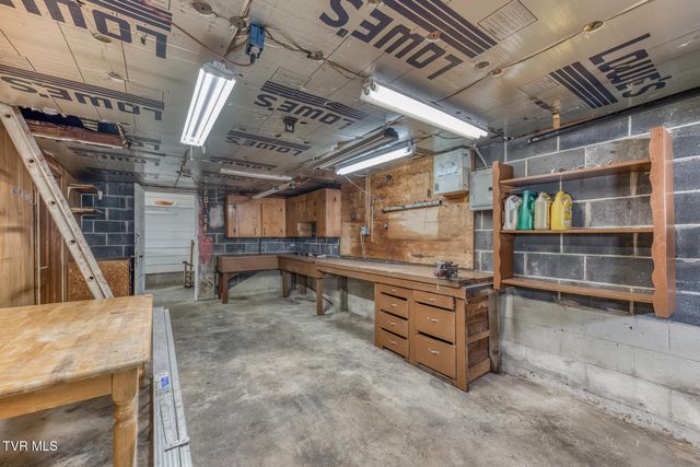 945 North Elm Avenue, Erwin, TN 37650