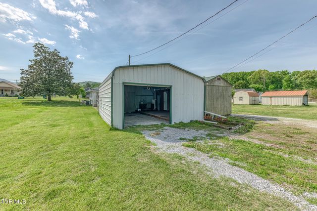 945 North Elm Avenue, Erwin, TN 37650