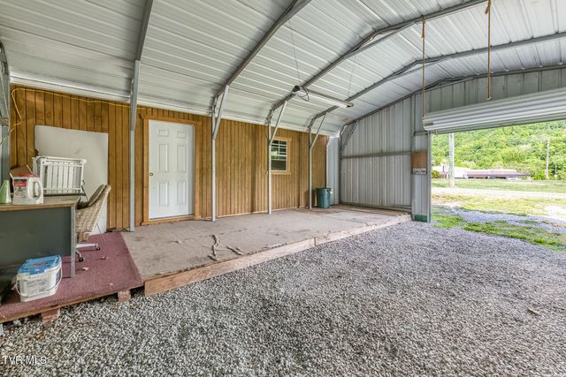 945 North Elm Avenue, Erwin, TN 37650