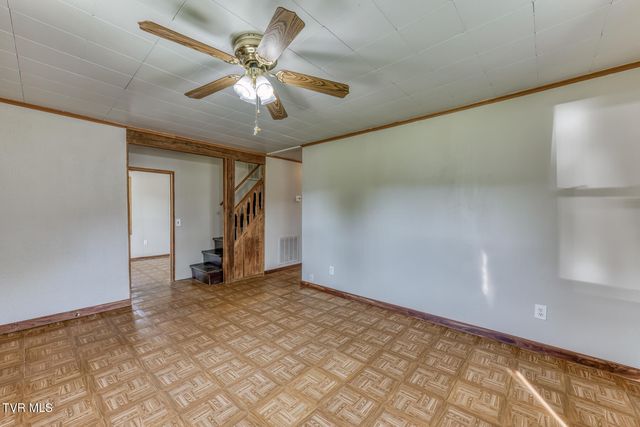 945 North Elm Avenue, Erwin, TN 37650