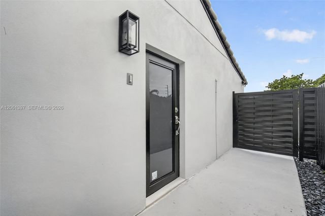 1011 NW 30th Ct 1, Miami, FL 33125