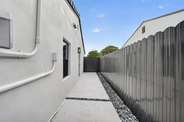 1011 NW 30th Ct 1, Miami, FL 33125