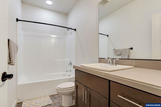 4942 Gemini Av NE, Salem, OR 97305
